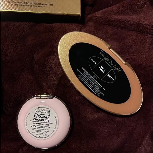 Too Faced Highlighting Palette and Bronzer Set - Picture 6 of 9